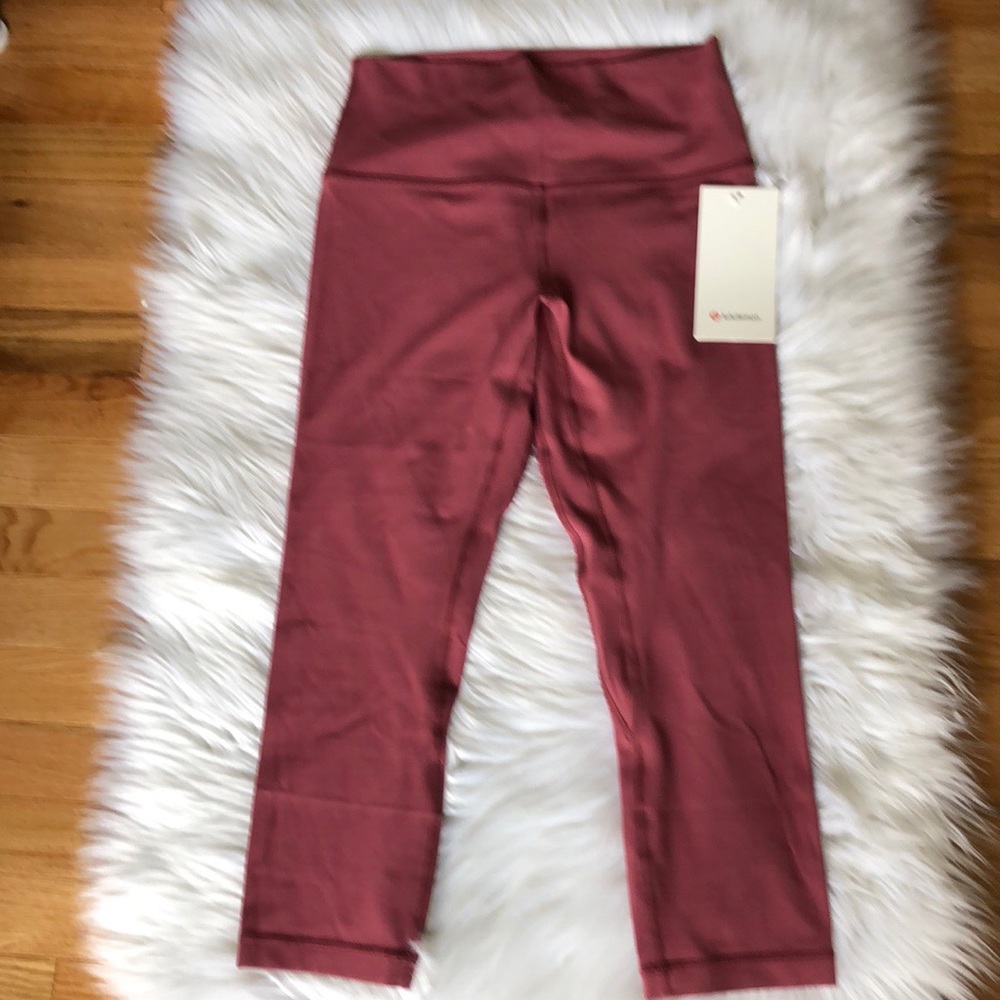 JUST IN✔️NWT🍋LULULEMON HIGH RISE ALIGN CROP - Picture 3 of 7